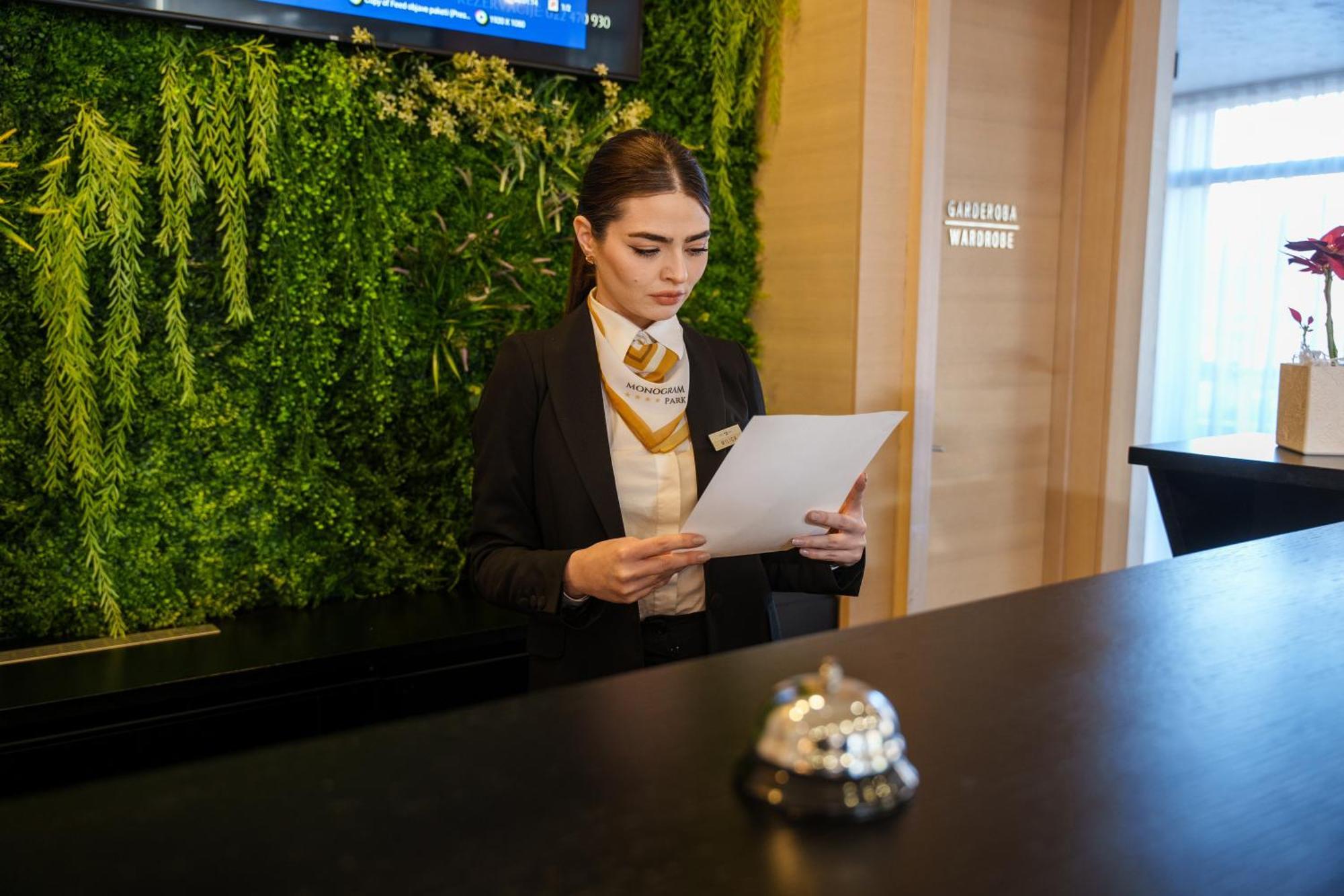 Hotel Monogram Park Рума Экстерьер фото