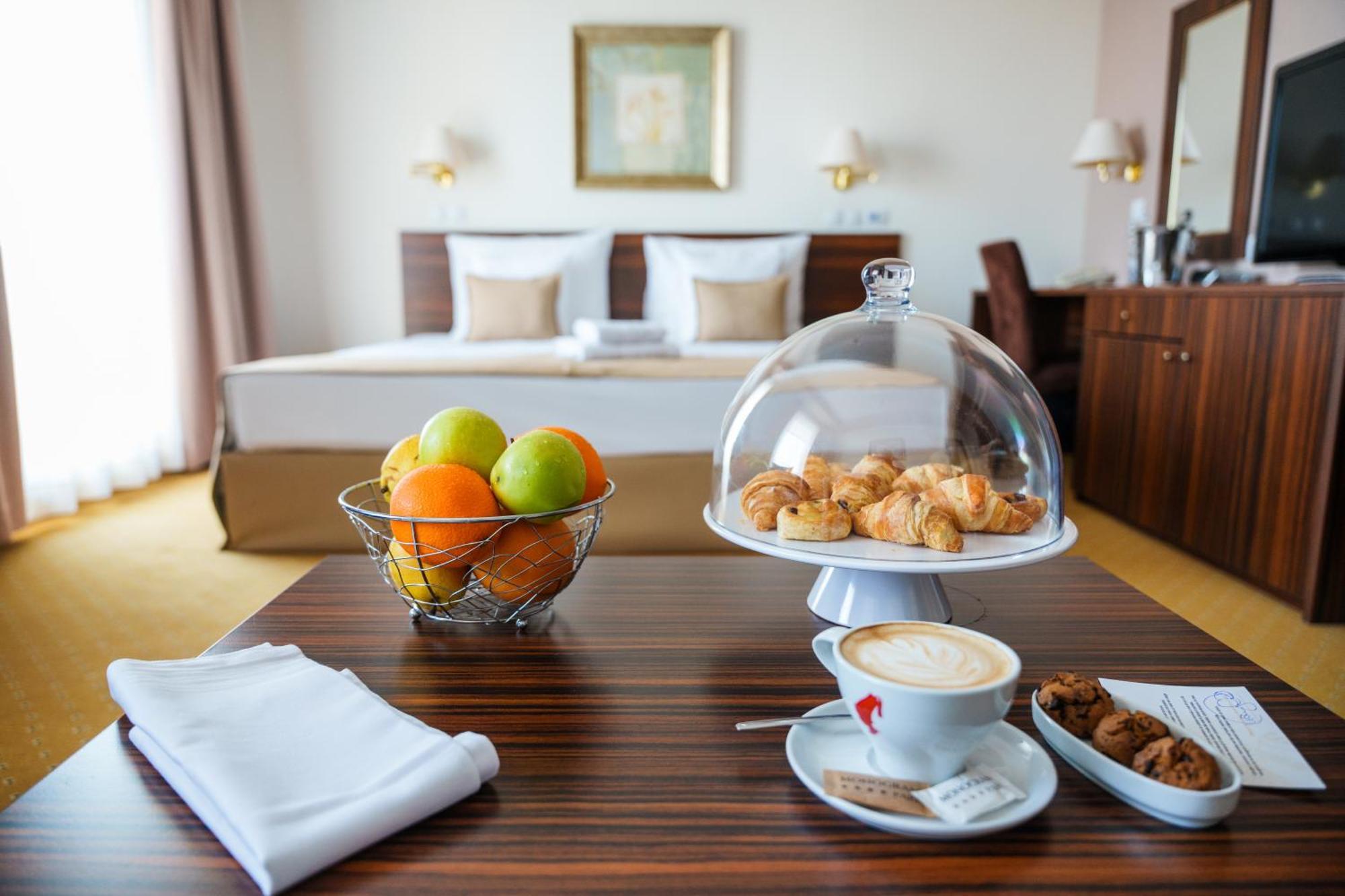 Hotel Monogram Park Рума Экстерьер фото