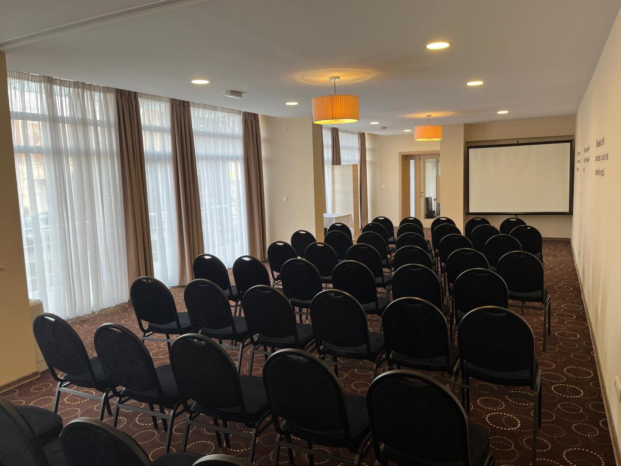 Hotel Monogram Park Рума Экстерьер фото